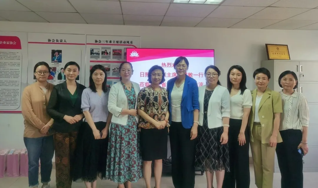 �����и�������Ů�������һ���̸����