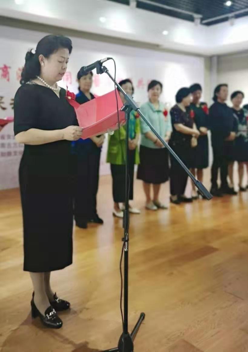 为庆祝中华人民共和国成立70周年首届书画摄影展在济南举办